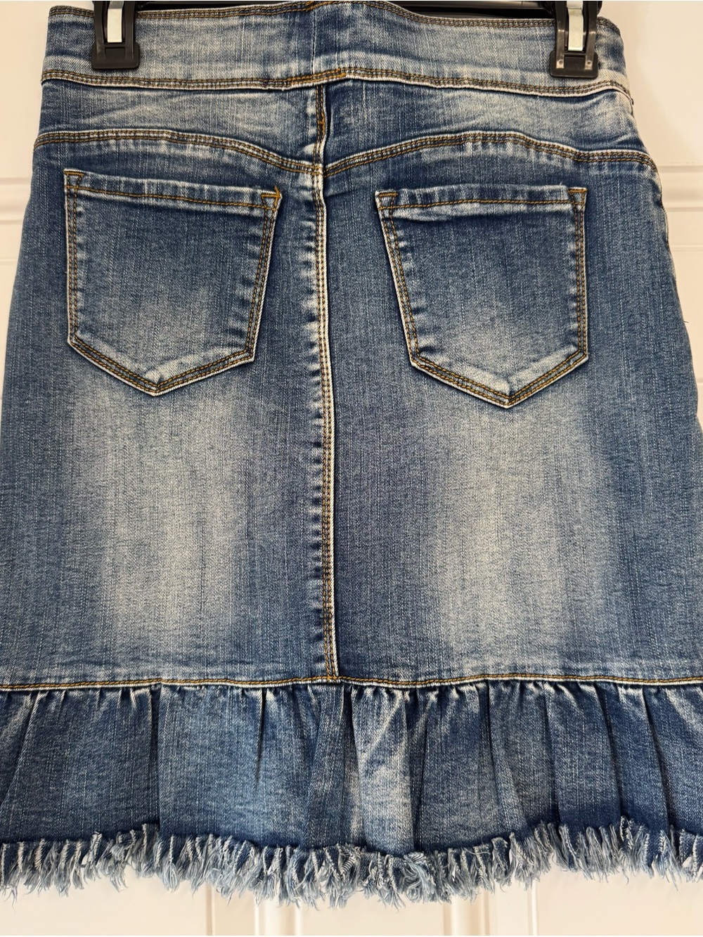 Coco + Carmen Blue Denim Mini Skirt with Ruffle Hem Stretch Fabric Size Small